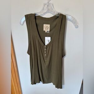 Chaser V-Neck Tank with Snaps -NWT